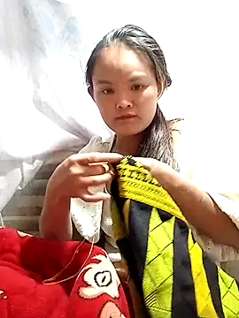 xinhxinhcute online show from 15, 10, 2025