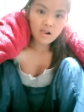 xinhxinhcute online show from 3, 11, 2025