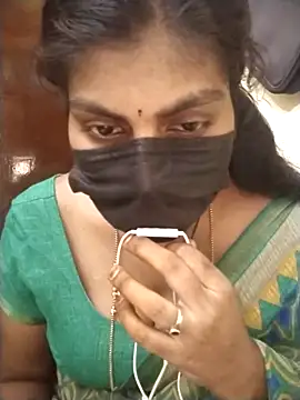 Snapshot of Nithiila chatting on 27, 4, 2026 Nithiila online show from 27, 4, 2026