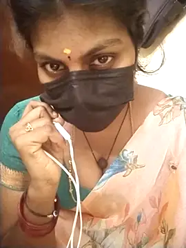 Snapshot of Nithiila chatting on 12, 5, 2026 Nithiila online show from 12, 5, 2026