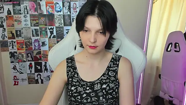 Snapshot of AudreyyKim chatting on 19, 9, 2025 AudreyyKim online show from 19, 9, 2025