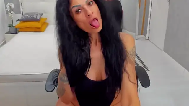 Snapshot of MarbellaRyder chatting on 26, 4, 2026 MarbellaRyder online show from 26, 4, 2026