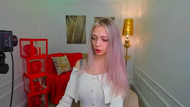 Snapshot of EmilyGraydis chatting on 7, 2, 2026 EmilyGraydis online show from 7, 2, 2026