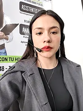 Snapshot of CHARLOTTE__05 chatting on 5, 11, 2025 CHARLOTTE 05 online show from 5, 11, 2025