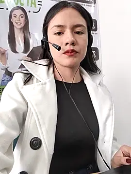 Snapshot of CHARLOTTE__05 chatting on 8, 11, 2025 CHARLOTTE 05 online show from 8, 11, 2025