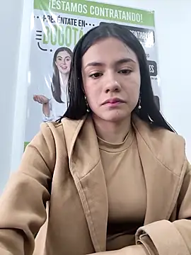 Snapshot of CHARLOTTE__05 chatting on 15, 11, 2025 CHARLOTTE 05 online show from 15, 11, 2025