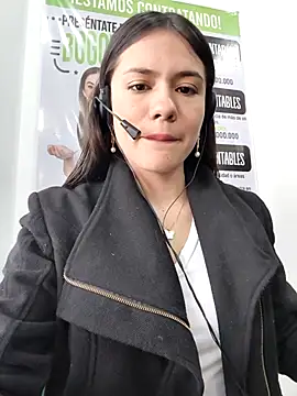 Snapshot of CHARLOTTE__05 chatting on 20, 11, 2025 CHARLOTTE 05 online show from 20, 11, 2025