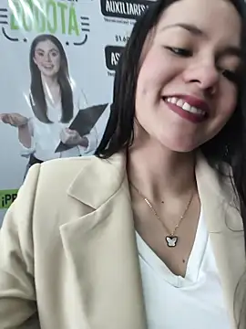 Snapshot of CHARLOTTE__05 chatting on 1, 12, 2025 CHARLOTTE 05 online show from 1, 12, 2025