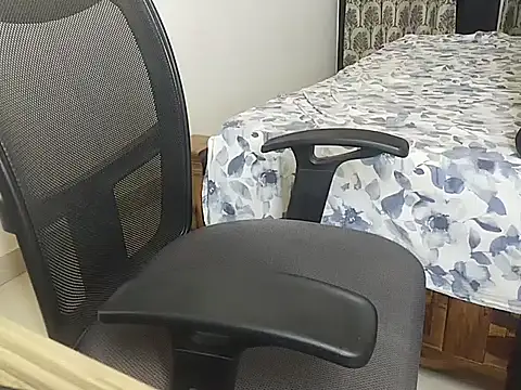 Dark choclate99 online show from 27, 10, 2025