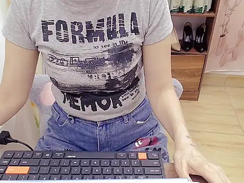 Snapshot of Funnygirl_9x chatting on 17, 5, 2026 Funnygirl 9x online show from 17, 5, 2026