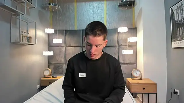 HunterHeat  online show from 12, 11, 2025