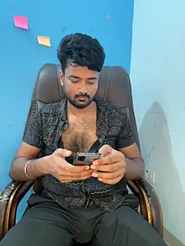 MeekBatgirl online show from 13, 10, 2025