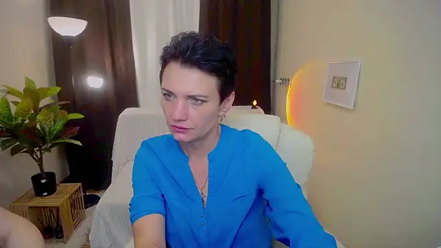 Snapshot of AvaSaturnian chatting on 13, 9, 2025 AvaSaturnian online show from 13, 9, 2025