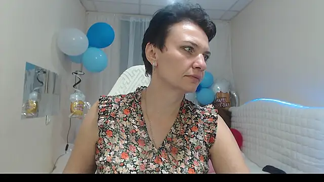 Snapshot of AvaSaturnian chatting on 8, 10, 2025 AvaSaturnian online show from 8, 10, 2025