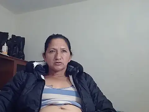 Snapshot of Lucy_Squirt69 chatting on 16, 10, 2025 Lucy Squirt69 online show from 16, 10, 2025