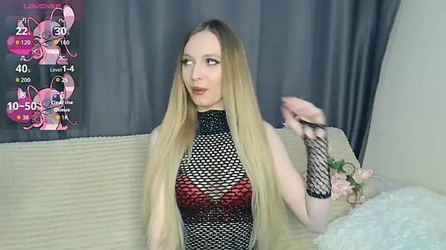 Snapshot of BabbbyFoxxx chatting on 14, 11, 2025 BabbbyFoxxx online show from 14, 11, 2025