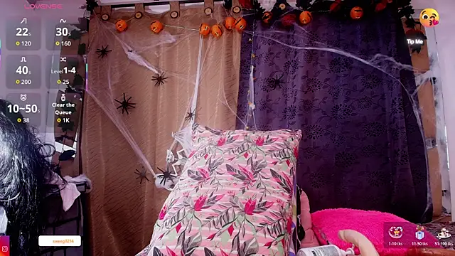 sweegirl69 online show from 28, 10, 2025