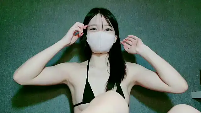 Yuki chan 2 online show from 24, 10, 2025