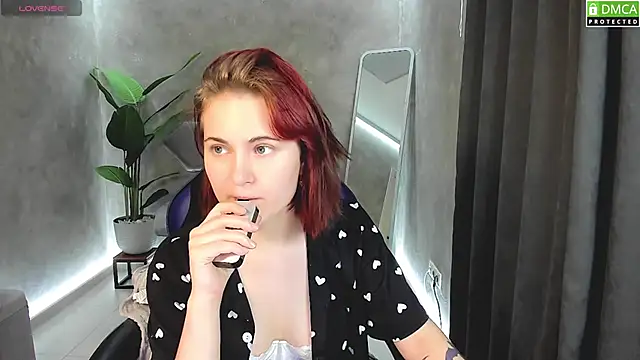 Roxy foxi online show from 25, 9, 2025