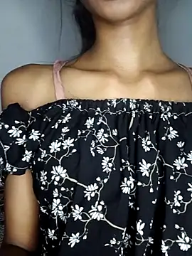 BunnyBloom25 online show from 11, 9, 2025