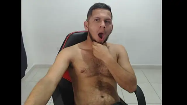 Snapshot of maik_135 chatting on 9, 10, 2025 maik 135 online show from 9, 10, 2025
