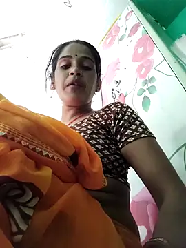 Snapshot of Nillohot chatting on 9, 10, 2025 Nillohot online show from 9, 10, 2025