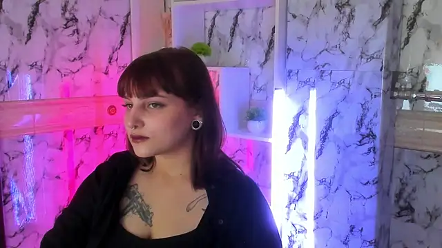 Snapshot of LeslieThomass chatting on 14, 10, 2025 LeslieThomass online show from 14, 10, 2025