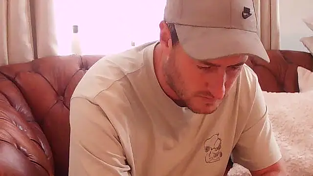 Londonlad818 online show from 17, 9, 2025