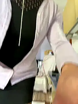 Snapshot of vikinylon chatting on 17, 9, 2025 vikinylon online show from 17, 9, 2025