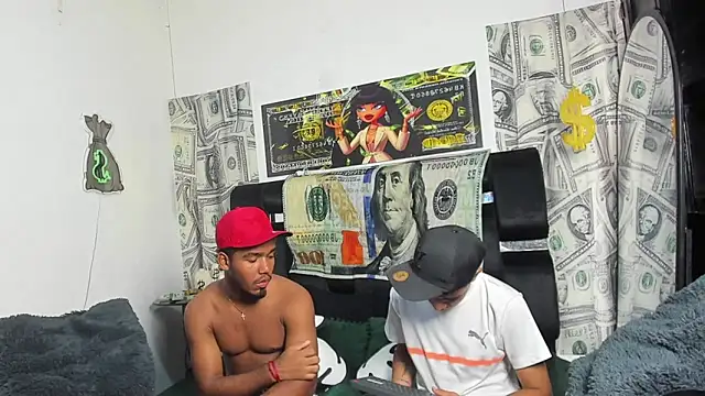 Snapshot of Venezuelan_threesome chatting on 10, 9, 2025 Venezuelan threesome online show from 10, 9, 2025