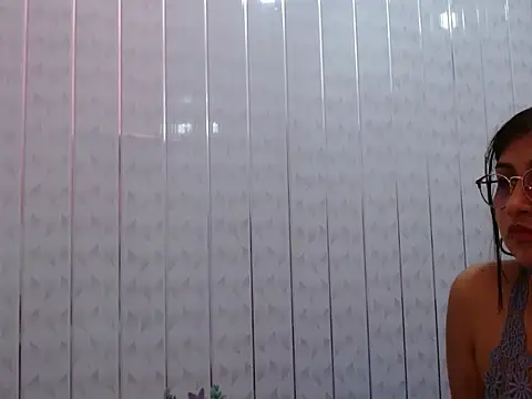 Snapshot of Emiily_Johamson chatting on 19, 9, 2025 Emiily Johamson online show from 19, 9, 2025