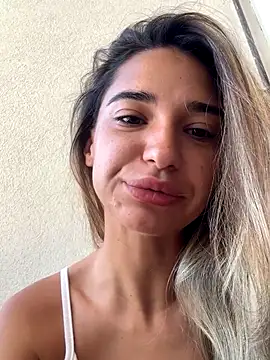 Snapshot of ItalianGirl chatting on 20, 9, 2025 ItalianGirl online show from 20, 9, 2025