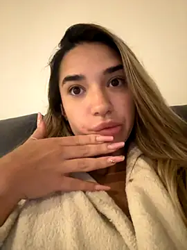 Snapshot of ItalianGirl chatting on 5, 10, 2025 ItalianGirl online show from 5, 10, 2025
