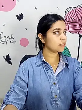 ValerieLove  online show from 13, 10, 2025