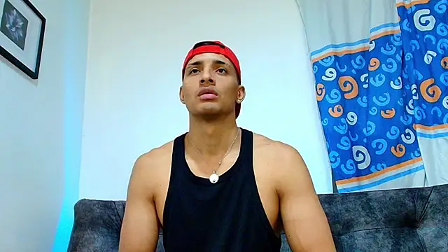Snapshot of Smith_Fitness chatting on 24, 6, 2026 Smith Fitness online show from 24, 6, 2026