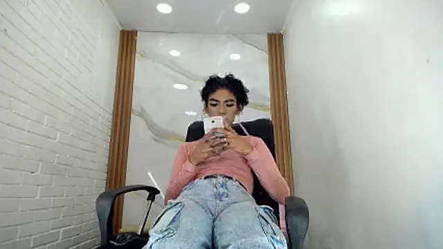 Snapshot of Penelopee_Rouse chatting on 8, 10, 2025 Penelopee Rouse online show from 8, 10, 2025