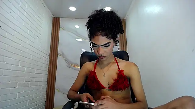 Snapshot of Penelopee_Rouse chatting on 9, 10, 2025 Penelopee Rouse online show from 9, 10, 2025