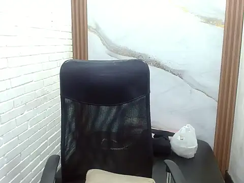 Snapshot of Penelopee_Rouse chatting on 31, 10, 2025 Penelopee Rouse online show from 31, 10, 2025