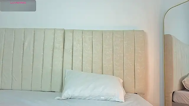 Paulaboterom online show from 3, 2, 2026