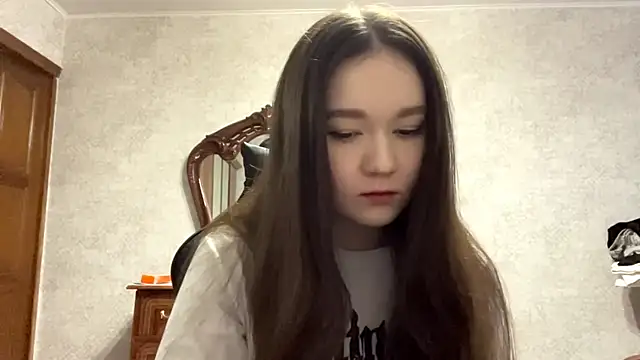 Pikmigirl18 online show from 22, 9, 2025