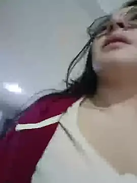 Snapshot of Bella_Sumers chatting on 17, 4, 2026 Bella Sumers online show from 17, 4, 2026