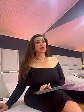 Snapshot of Samantha_Milf__ chatting on 11, 10, 2025 Samantha Milf online show from 11, 10, 2025