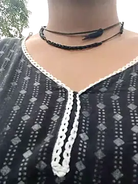 Snapshot of Janvi_Jaitly chatting on 31, 10, 2025 Janvi Jaitly online show from 31, 10, 2025