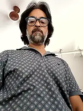 Snapshot of malhotra21 chatting on 28, 9, 2025 malhotra21 online show from 28, 9, 2025