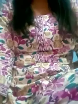 Snapshot of your_favourite_bhabhi chatting on 1, 11, 2025 your favourite bhabhi online show from 1, 11, 2025