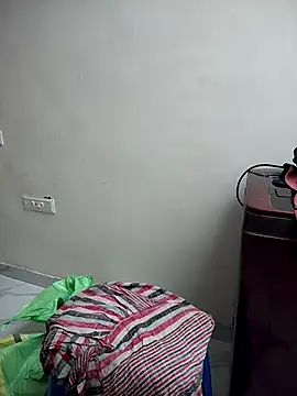 Snapshot of your_favourite_bhabhi chatting on 15, 11, 2025 your favourite bhabhi online show from 15, 11, 2025