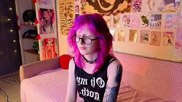 Snapshot of KandraCruser chatting on 4, 5, 2026 KandraCruser online show from 4, 5, 2026