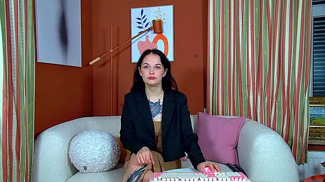 Snapshot of MollyMillsen chatting on 20, 9, 2025 MollyMillsen online show from 20, 9, 2025