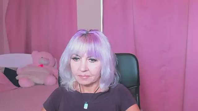 Snapshot of MissVall chatting on 10, 9, 2025 MissVall online show from 10, 9, 2025