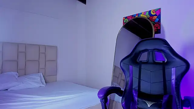 JennyLawrence online show from 8, 11, 2025